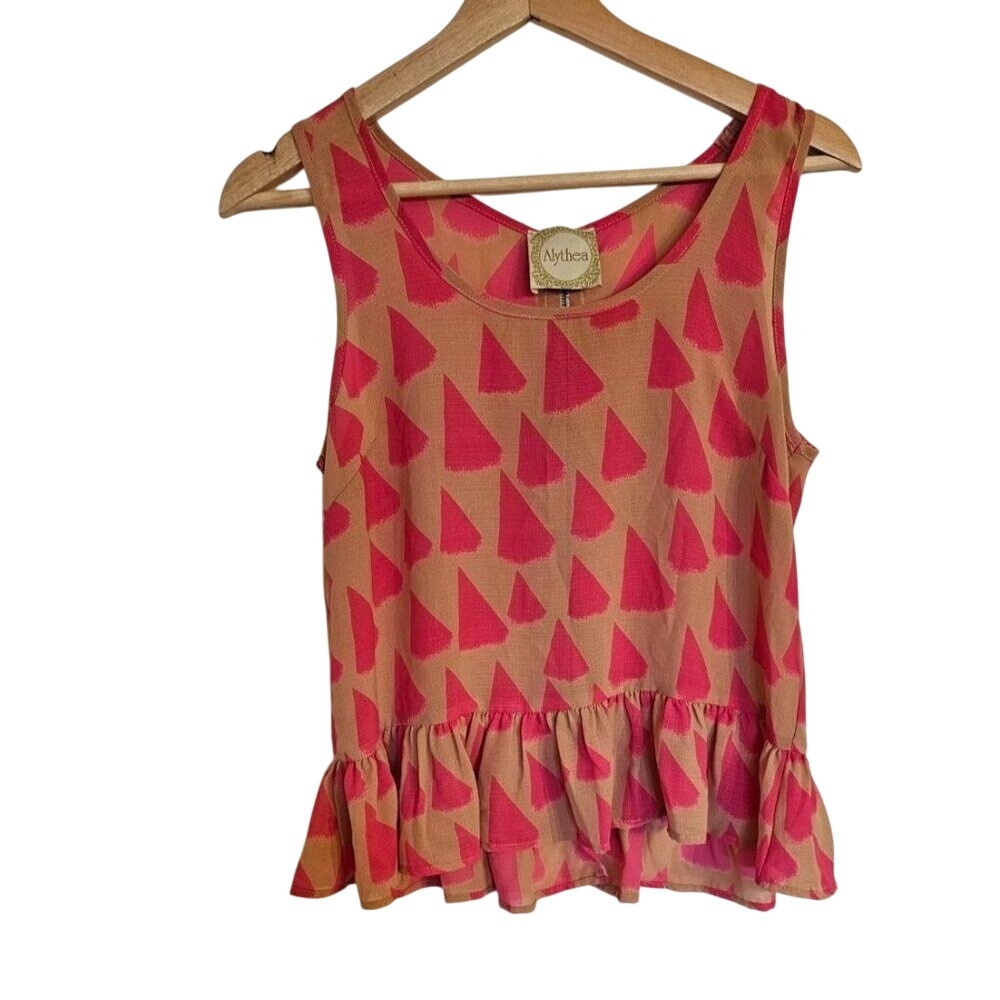 Alythea Blouse Size Medium Tan‎ pink geometric print zipper back sleeveless
